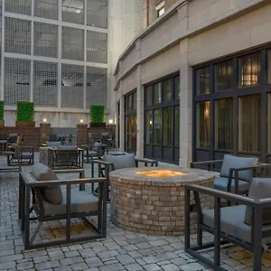 Fairfield & By Marriott Downtown Historic District Savannah